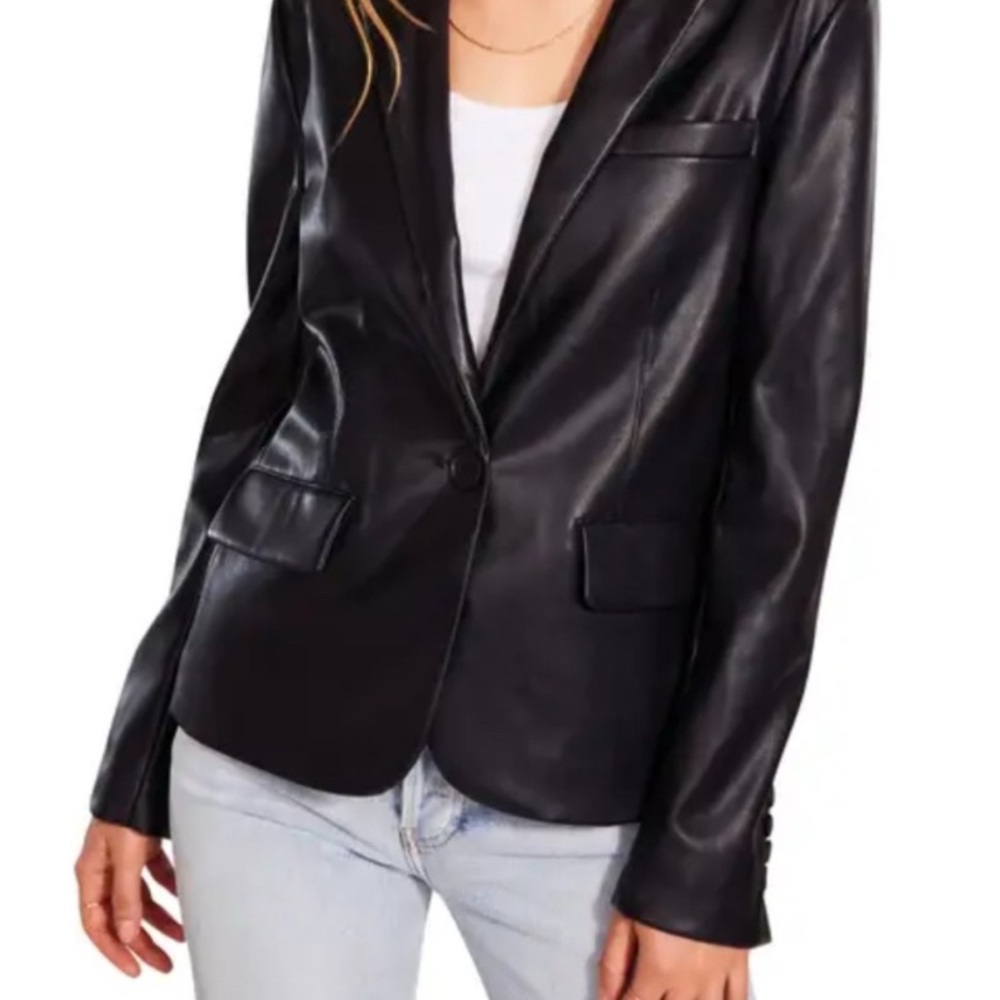 BB Dakota Sleek Black Blazer